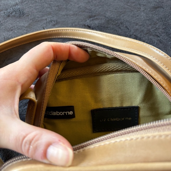 Liz Claiborne Leather Crossbody Purse - Picture 6 of 9